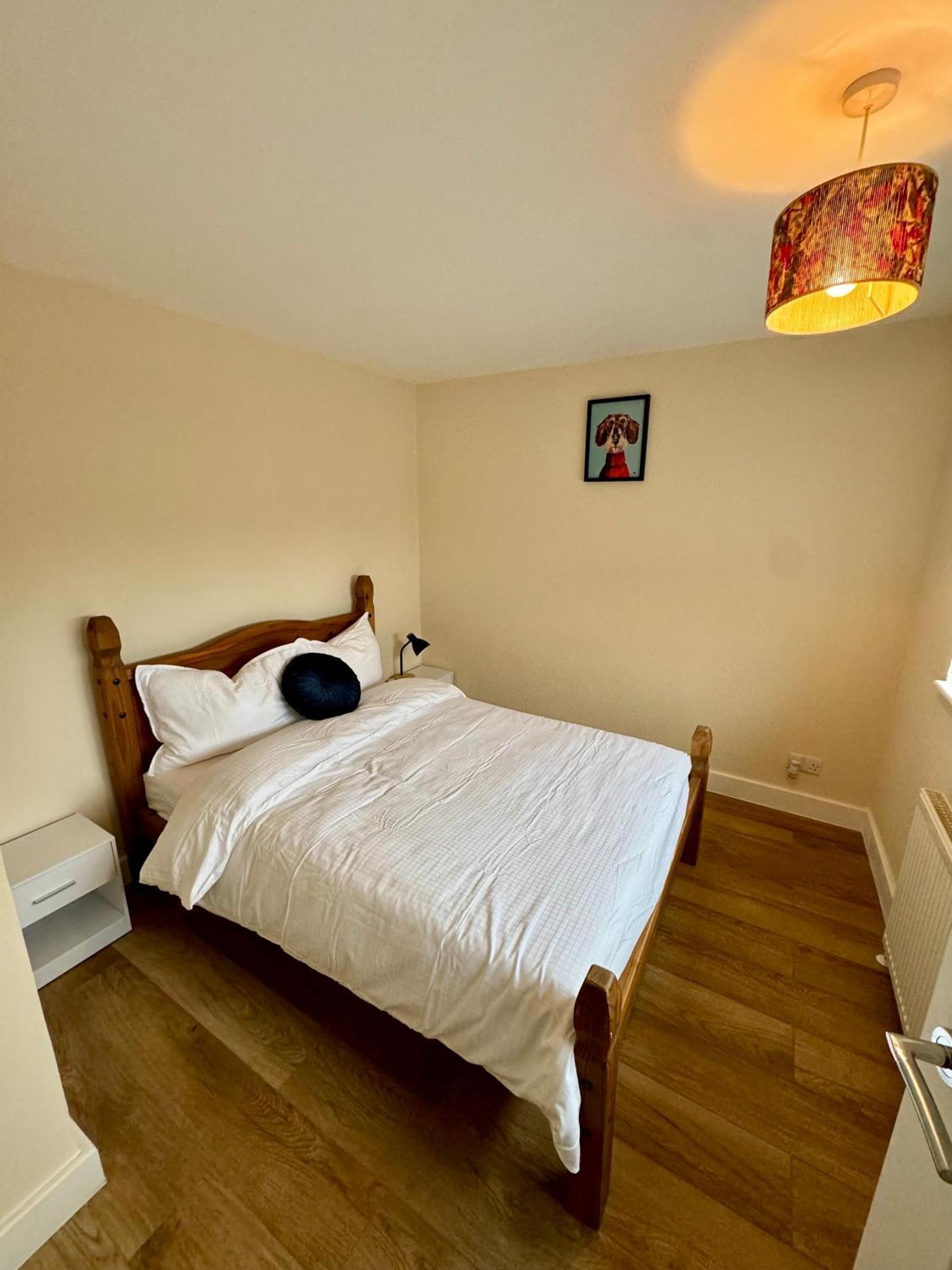 Florina S House 4 Bedrooms Villa รูจลีย์ ภายนอก รูปภาพ